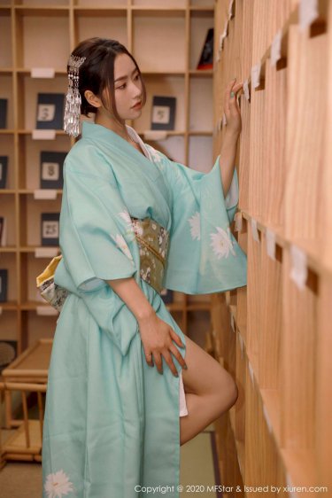 李佳航