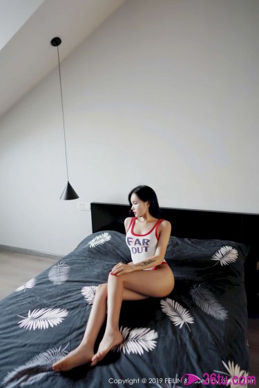 李炜托奶事件